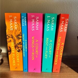 Complete set of ACOTAR by Sarah J Maas in great condition